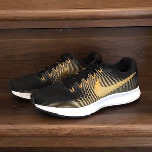 Nike Pegasus 34 running shoes